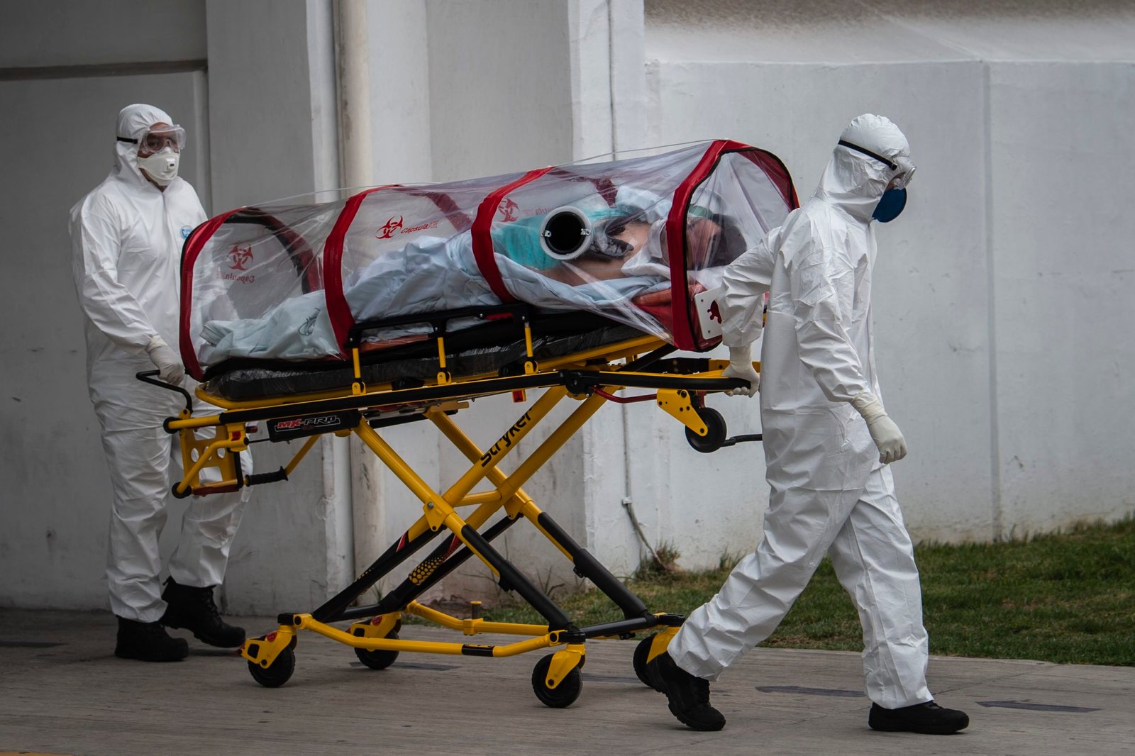 Según la Secretaría de Salud, hasta el pasado lunes 25 de mayo se contabilizaron 71,105 casos positivos acumulados y 7,633 defunciones por coronavirus (FOTO: PEDRO PARDO / AFP)