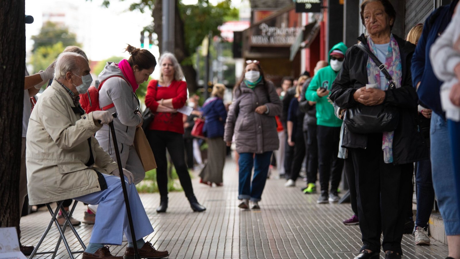 Según Moroni, la inflación proyectada a junio inclusive ronda el 14,4%, y los haberes tendrán un aumento casi del 20%, por lo que habrá un aumento real del 5,5%