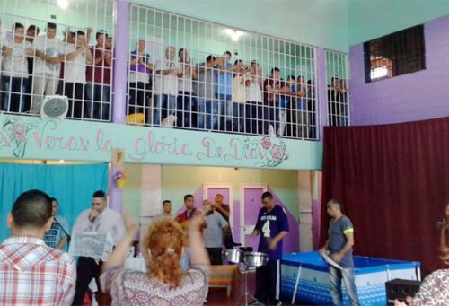 2017: bautismo de presos en Magdalena.