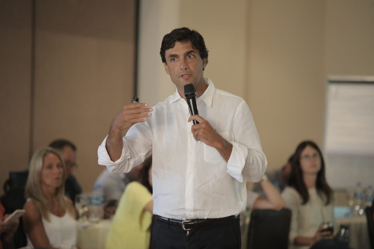 El ex ministro de Economía consideró que la Argentina debería ir a pedir ayuda a los organismos internacionales de crédito