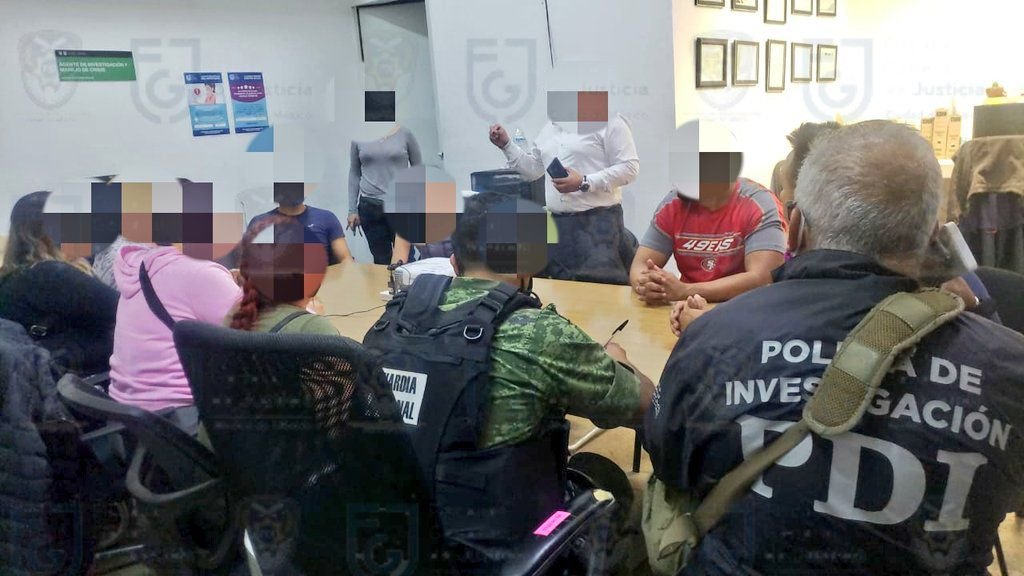 Catorce trabajadores de la salud fueron rescatados por las autoridades capitalinas (Foto: Twitter)