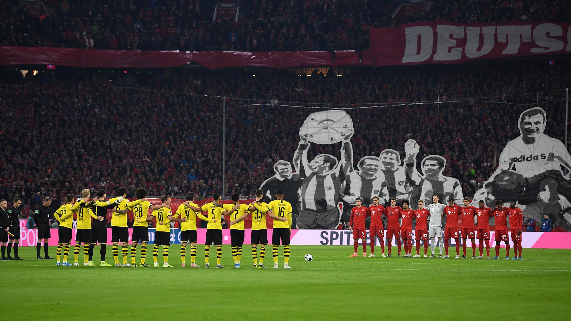 En el Der Klassiker de la primera vuelta, el Bayern Múnich se impuso por 4-0 al Borussia Dortmund (Reuters)