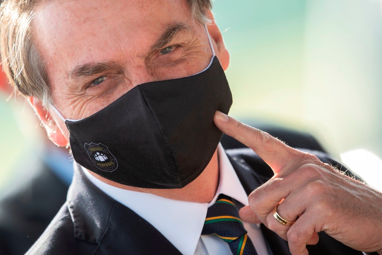 Una nueva polémica salpica al gobierno de Jair Bolsonaro en medio de la pandemia (EFE/Joédson Alves)