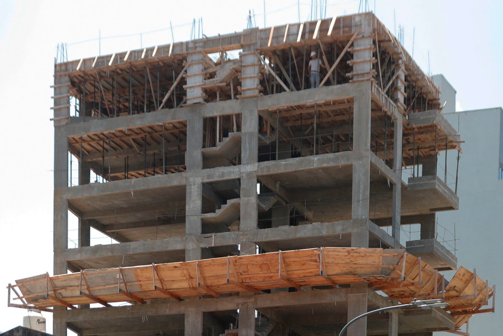 La construcción fue una de las actividades que primero acusó el derrumbe brutal de la actividad y el empleo (EFE)
