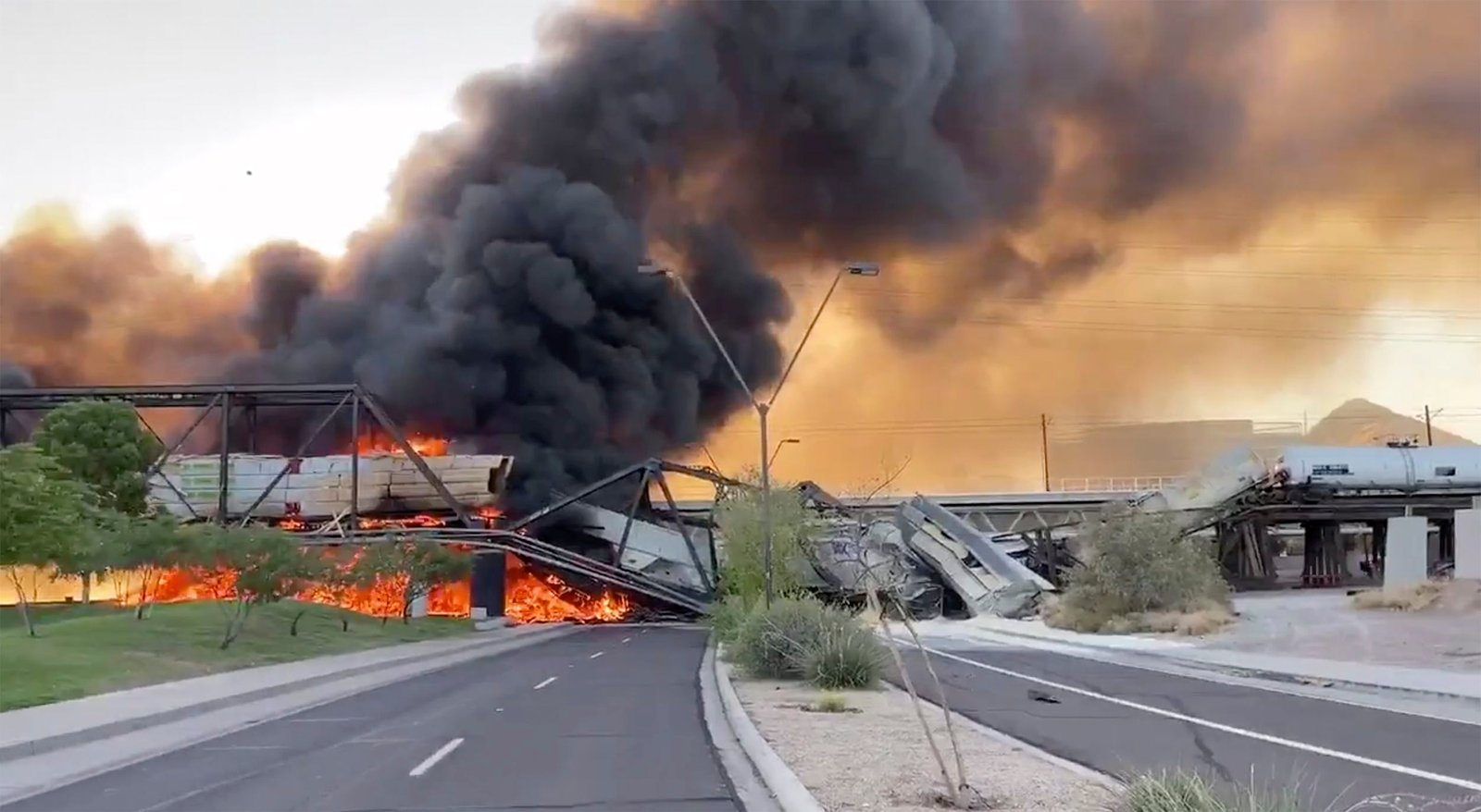 tren descarrilado - arizona - eeuu - 29072020