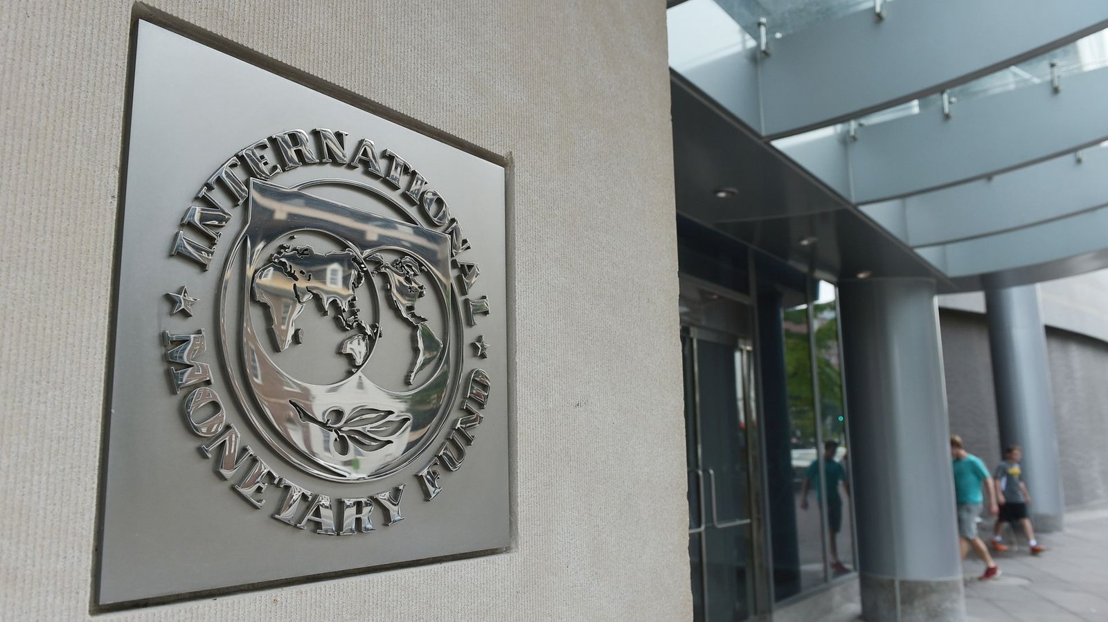 Los economistas del Fondo Monetario Internacional insisten con propuestas de baja del gasto improductivo, aumento de impuestos progresivos y reducción de la elusión fiscal para aumentar la base imponible pos cuarentena