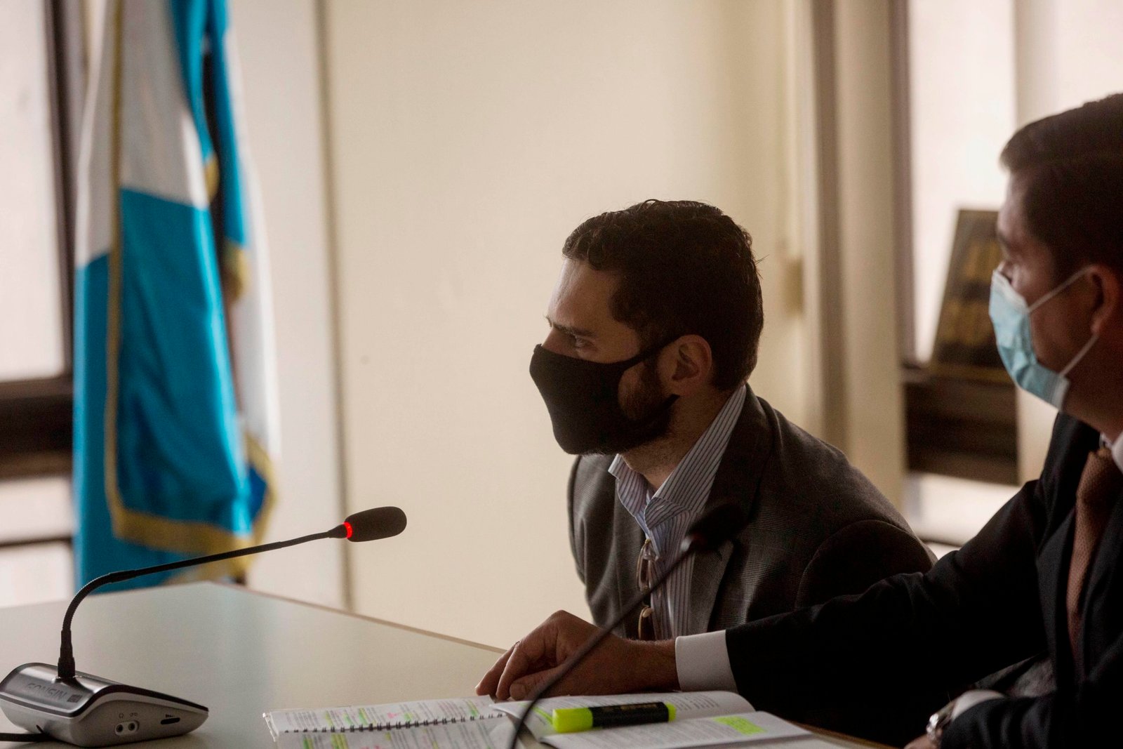 Luis Enrique Martinelli, hijo del expresidente de Panamá Ricardo Martinelli, asiste a una audiencia en donde un tribunal le dará a conocer el motivo de su detención en Guatemala. EFE/Esteban Biba