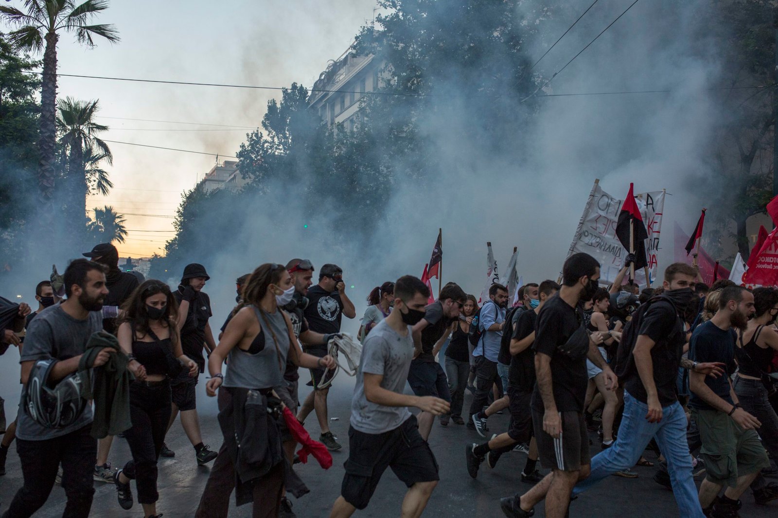09/07/2020 09 July 2020, Greece, Athens: Demonstrators flee from tear gas fired by the police during a protest against a new law passed by the conservative government to regulate demonstrations and protests. Photo: Socrates Baltagiannis/dpa
POLITICA INTERNACIONAL
Socrates Baltagiannis/dpa
