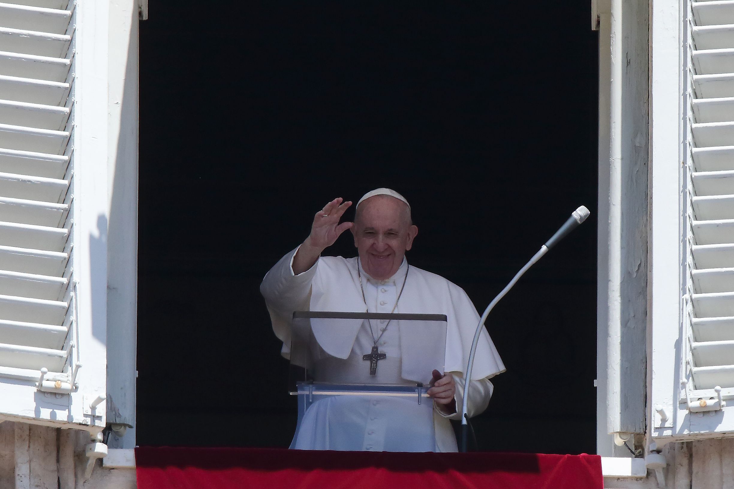 26/07/2020 26 July 2020, Vatican, Vatican City: Pope Francis delivers the Angelus prayer from his window overlooking St. Peter's Square at the Vatican. Photo: Evandro Inetti/ZUMA Wire/dpa
SOCIEDAD INTERNACIONAL
Evandro Inetti/ZUMA Wire/dpa
