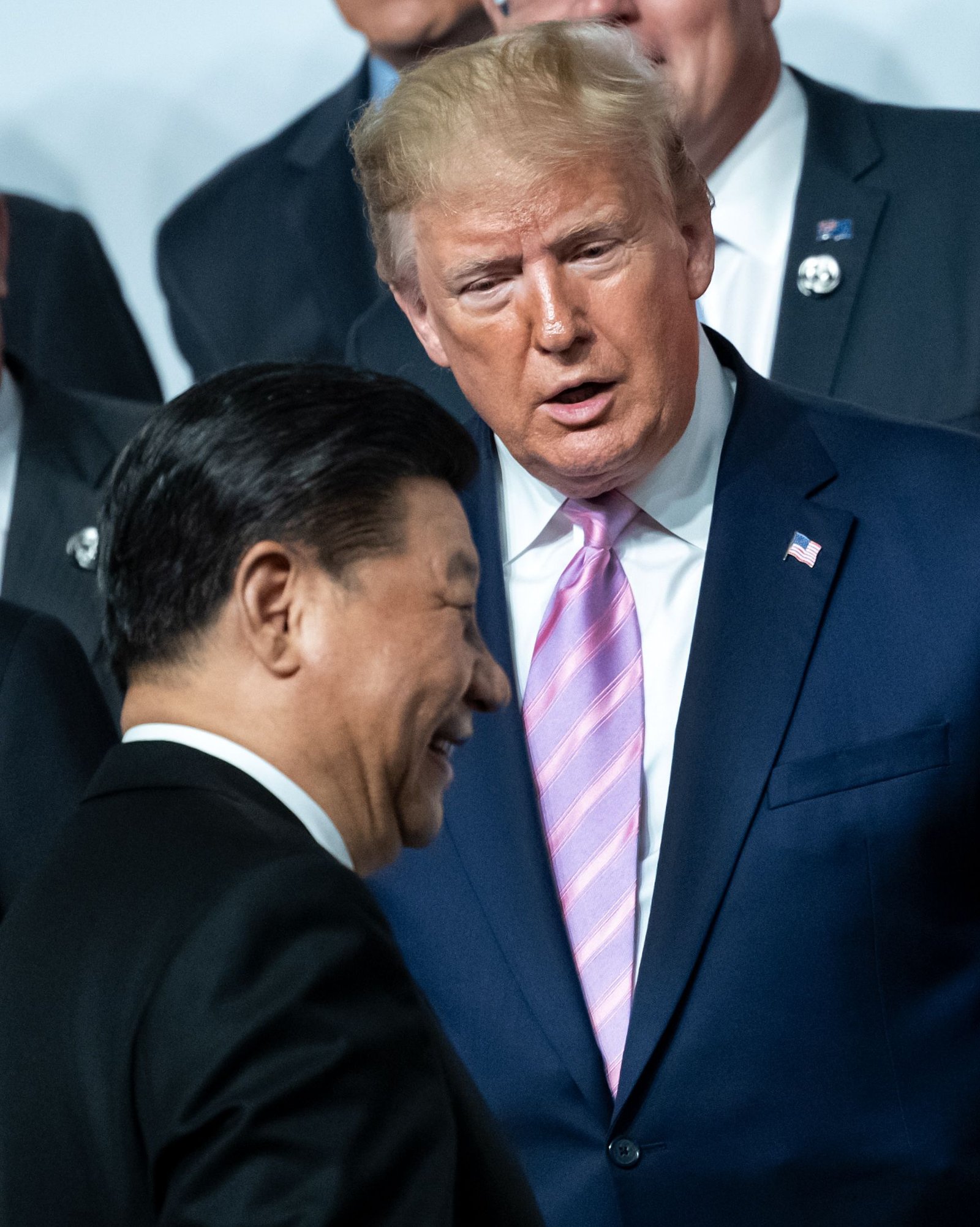 28/06/2019 FILED - 28 June 2019, Japan, Osaka: Xi Jinping (L), President of China, and US President Donald Trump speaks as they join fora group picture at the beginning of the G20 summit. Trump says he will sign a "very large and comprehensive Phase One Trade Deal" with China on 15 January 2020. Photo: Bernd von Jutrczenka/dpa
POLITICA INTERNACIONAL
Bernd von Jutrczenka/dpa