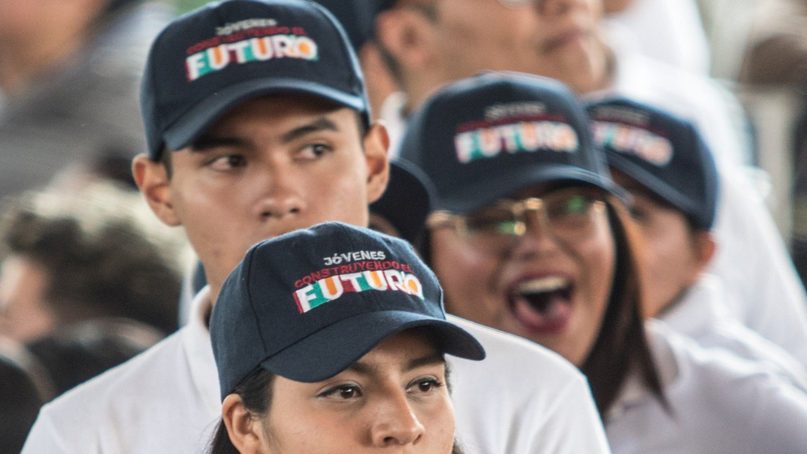 Los jóvenes inscritos al programa Jóvenes Construyendo el Futuro reciben 3,748 pesos mensuales (Foto: Cuartoscuro)