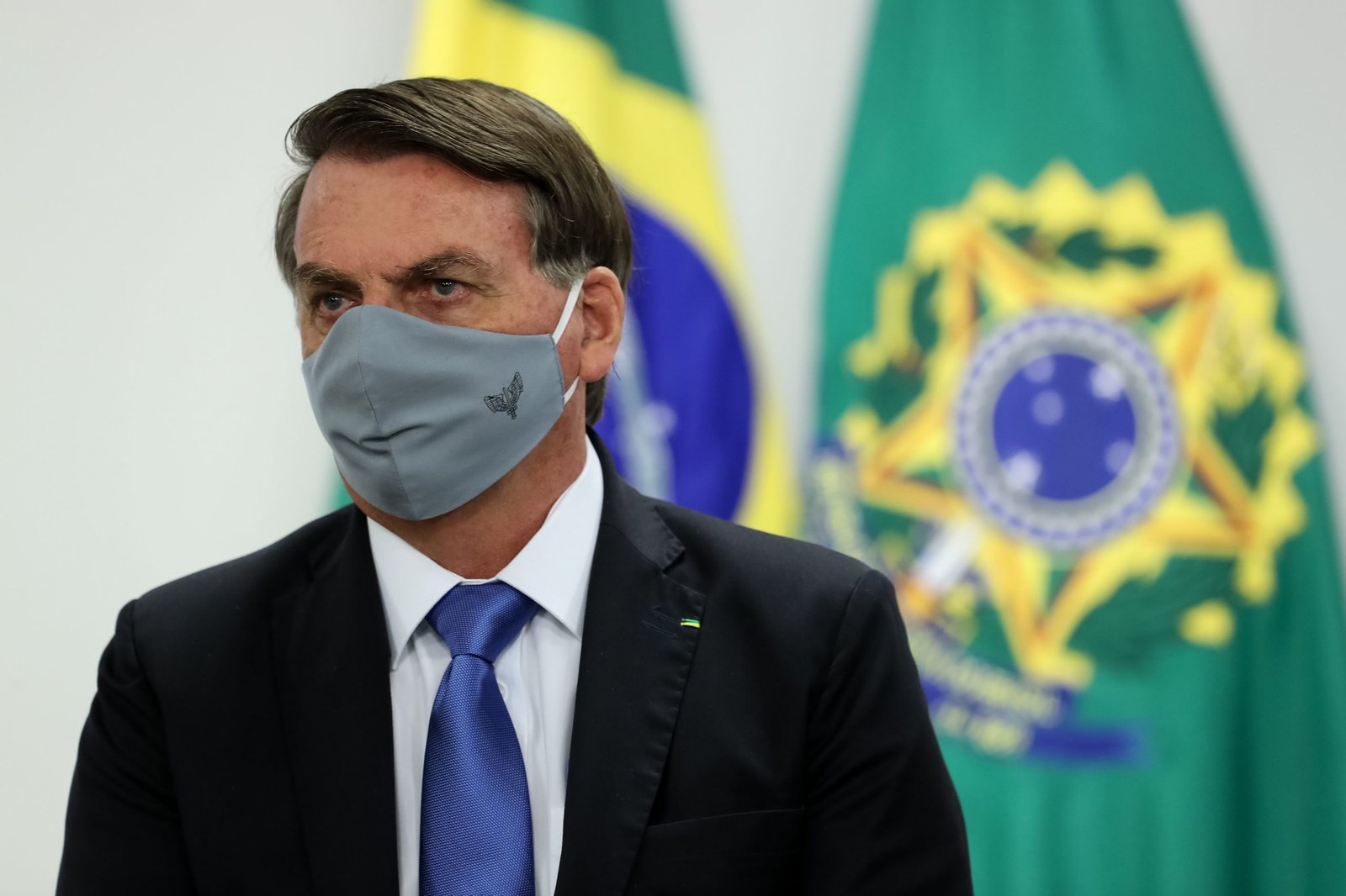 El presidente de Brasil, Jair Bolsonaro, con mascarilla (Marcos Correa/Palacio Planalto/d / DPA)
