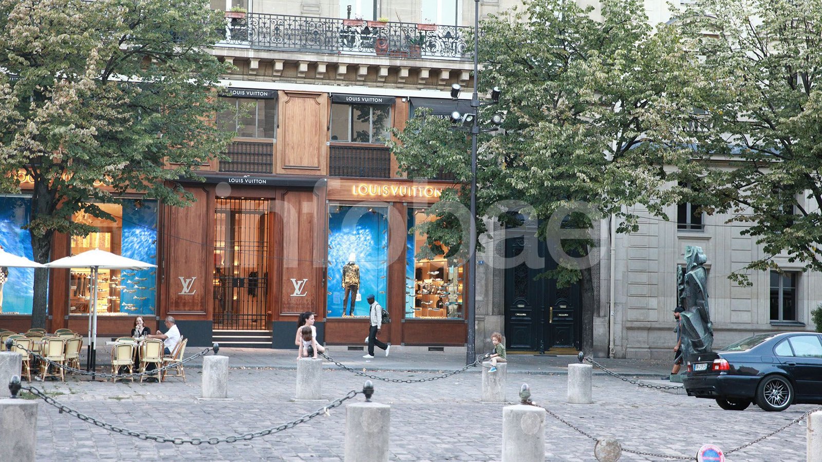 macri alrededores paris