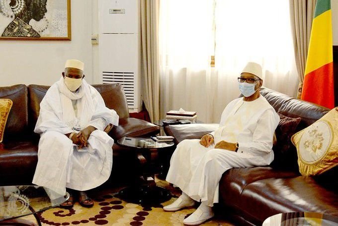 06/07/2020 Encuentro del presidente de Malí, Ibrahim Boubacar Keita, con el imán Mahmud Dicko
POLITICA MALÍ INTERNACIONAL
PRESIDENCIA DE MALÍ
