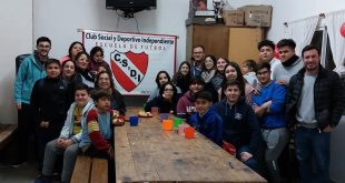 Integrantes de la Juventud de Rivadavia Primero visitaron el merendero de Independiente