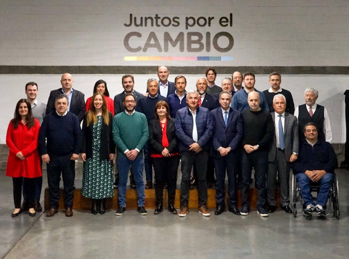 La Mesa Nacional de Juntos por el Cambio se reunió en el sindicato de gastronómicos porteño. (Twitter @horaciorlarreta)