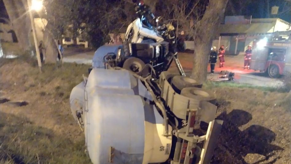 Un camionero de 63 años murió tras despistar en la ruta 3