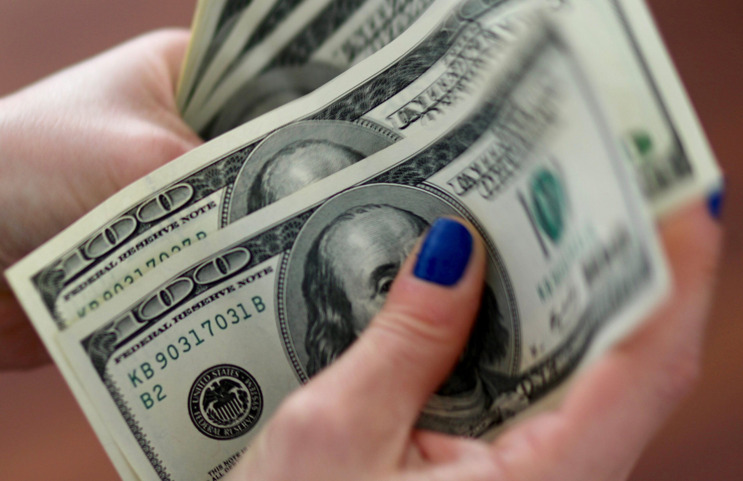 El dólar "blue" trepó $10 en un solo días, tras las nuevas restricciones al oficial