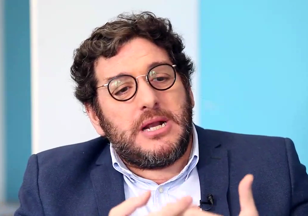 Avelluto, sobe libro de Macri: "Es construcción que hizo de su vocación de liderar”
