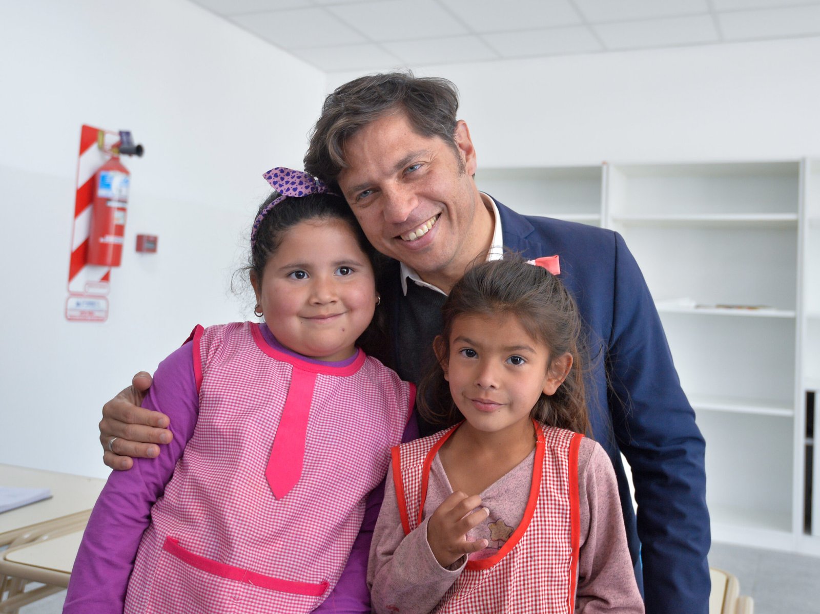 Kicillof inauguró escuela 113 y destacó que el "Estado trabaja para igualdad"