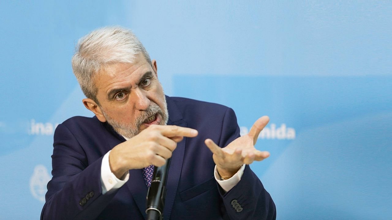 Aníbal Fernández: "Si no quieren PASO, dejen al presidente ir por su reelección"