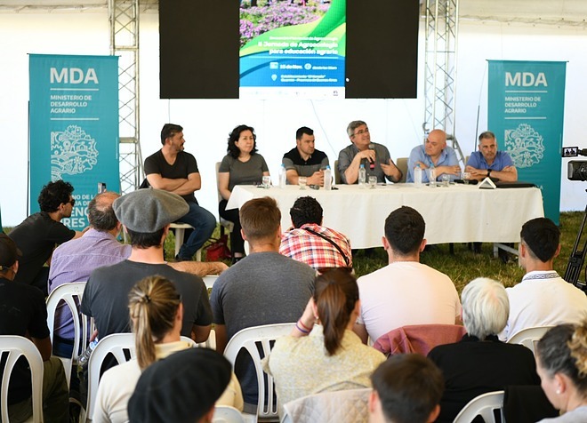El ministro de Desarrollo Agrario, Javier Rodríguez, en la apertura del Encuentro de Agroecología. (Prensa MDA)