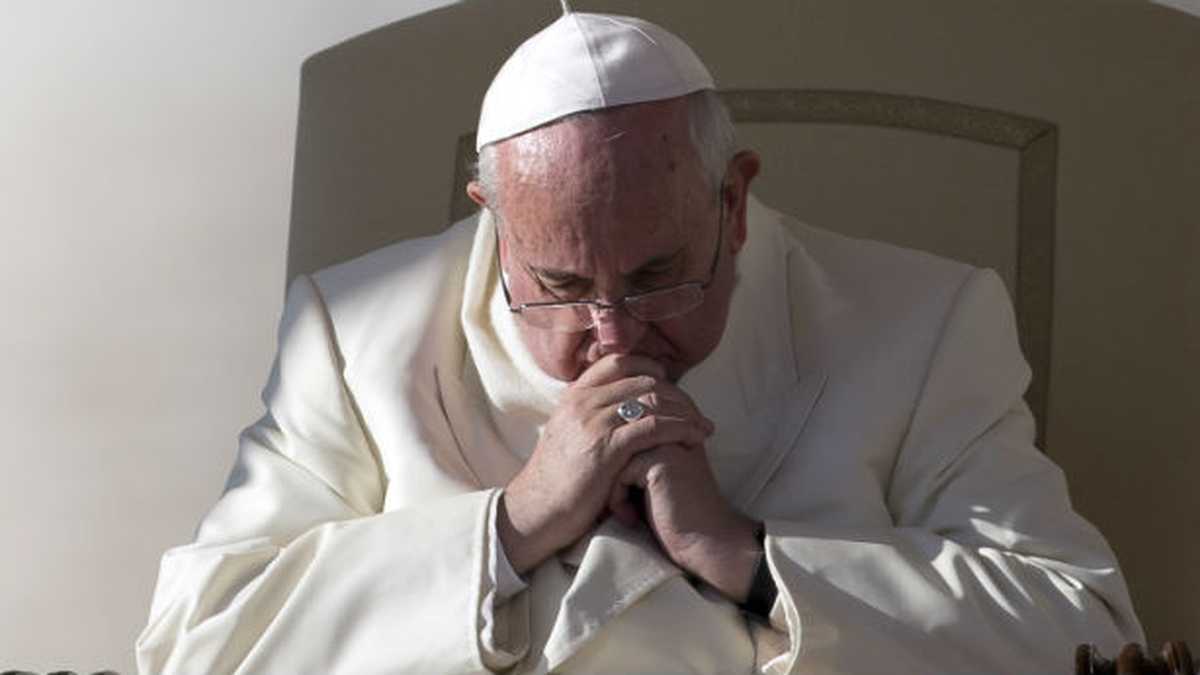 El papa Francisco lamentó intento de golpe en Brasil y alertó sobre el debilitamiento de la democracia
