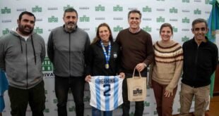 Esther Hermina, una embajadora del deporte de Rivadavia: fue recibida por Juanci Martínez