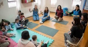 Primeros encuentros con los libros: una jornada de Bebeteca reunió a niños y familias