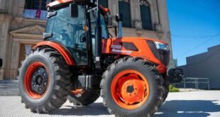 González Moreno incorporó un tractor 0 km para reforzar los Servicios Urbanos